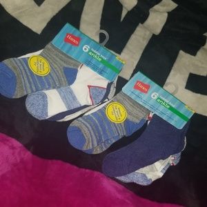 2 packs of boys toddler socks